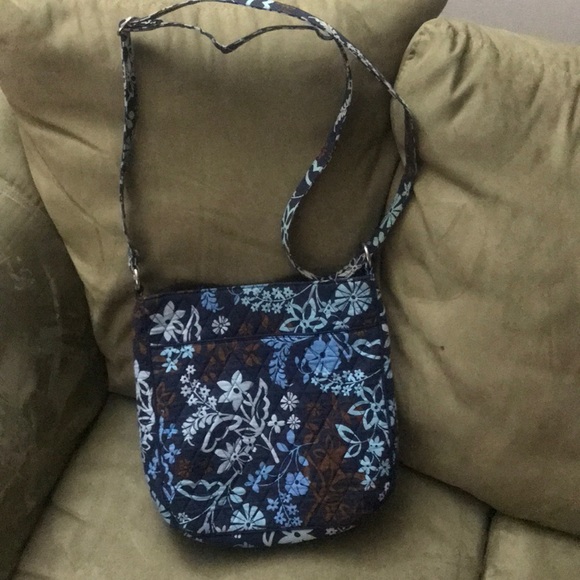 Vera Bradley Carson mailbag crossbody,barely used - Picture 5 of 6